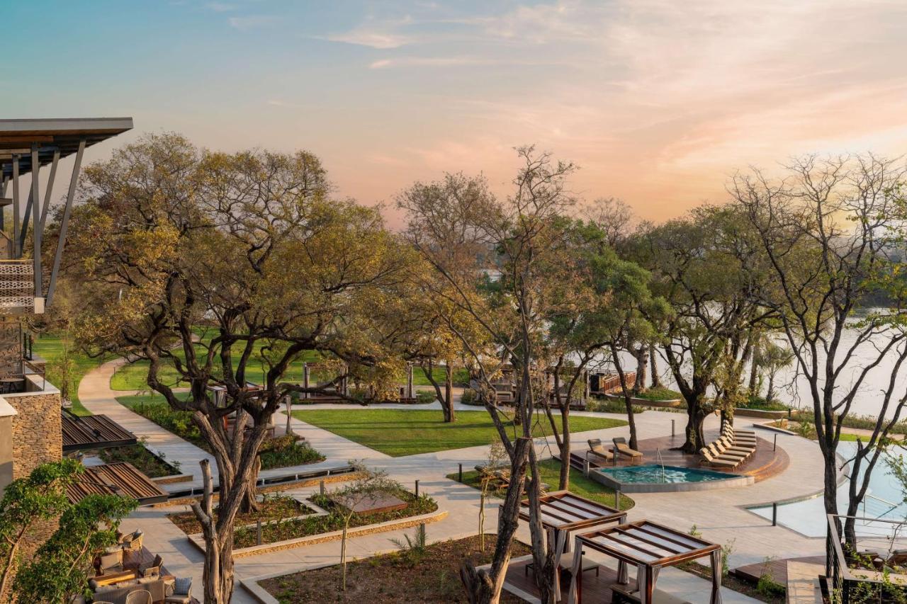 Radisson Blu Mosi-Oa-Tunya Livingstone Resort Eksteriør billede