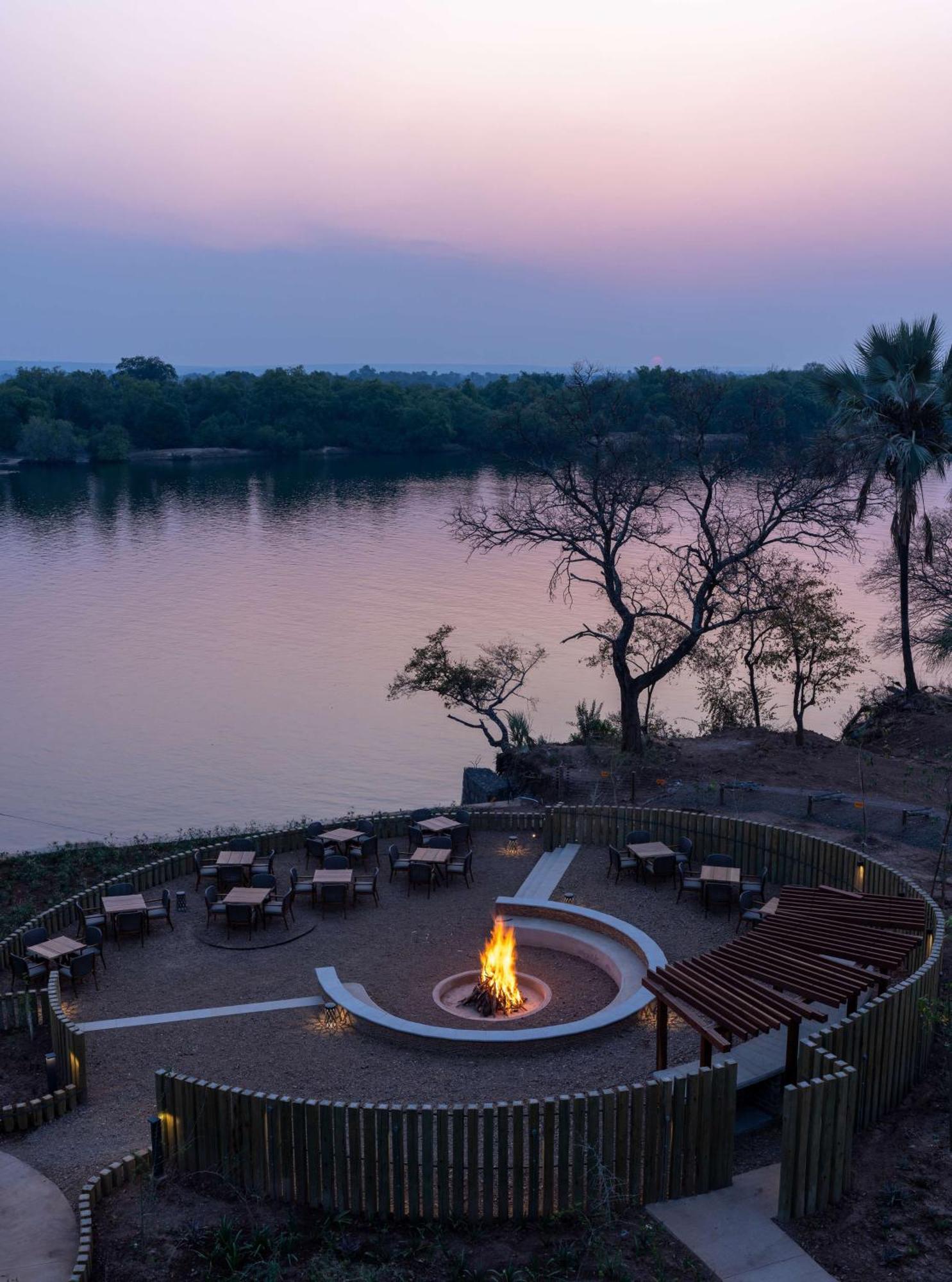 Radisson Blu Mosi-Oa-Tunya Livingstone Resort Eksteriør billede